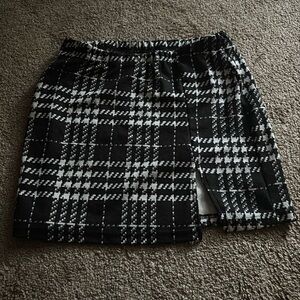 -Plaid mini skirt-
